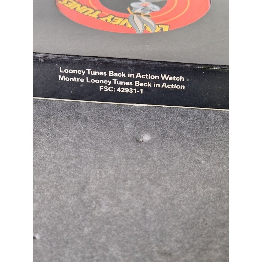 LOONEY TUNES Back in Action Bugs Bunny Watch w Band, New in Orig Box - Picture 12 of 12